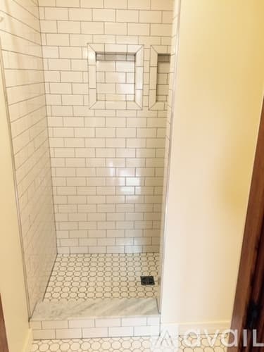 Amherst Apartment: 46 Main St