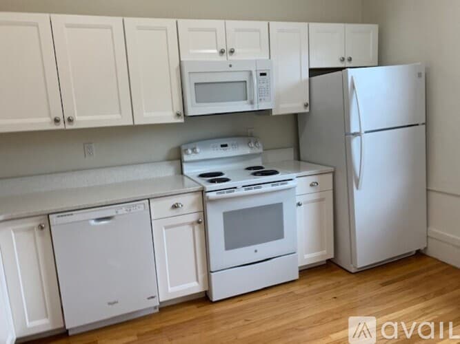 Amherst Apartment: 46 Main St