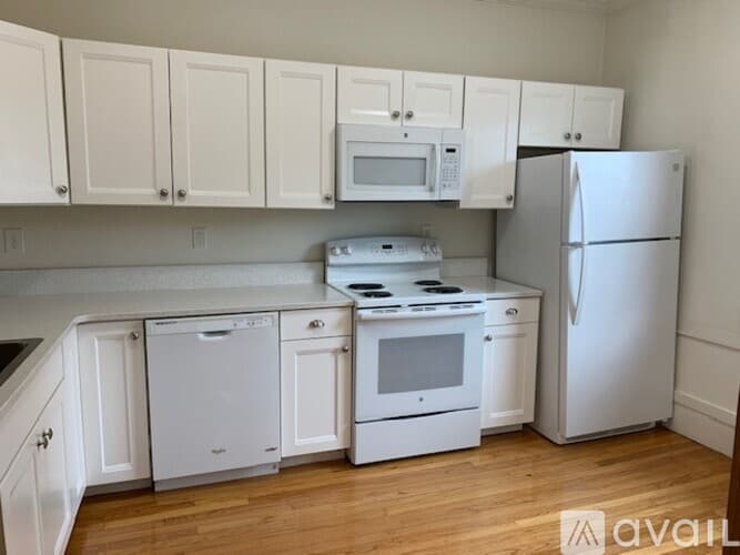 Amherst Apartment: 46 Main St