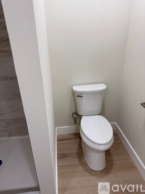 Washington Apartment: 499 S 100 E