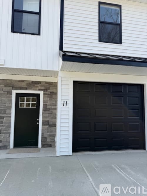 Washington Apartment: 499 S 100 E