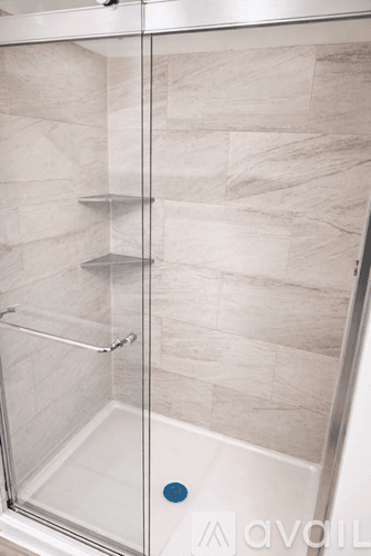Washington Apartment: 499 S 100 E