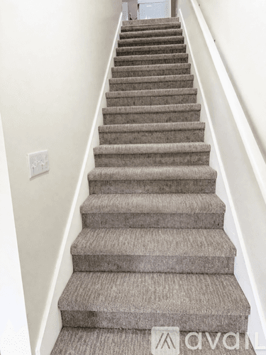 Washington Apartment: 499 S 100 E