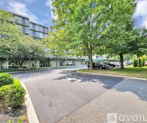 Cherry Hill Township Condo: 401 Cooper Landing Rd