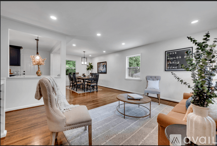 Birmingham House: 917 S Forrest Dr