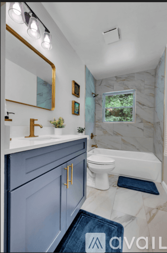 Birmingham House: 917 S Forrest Dr