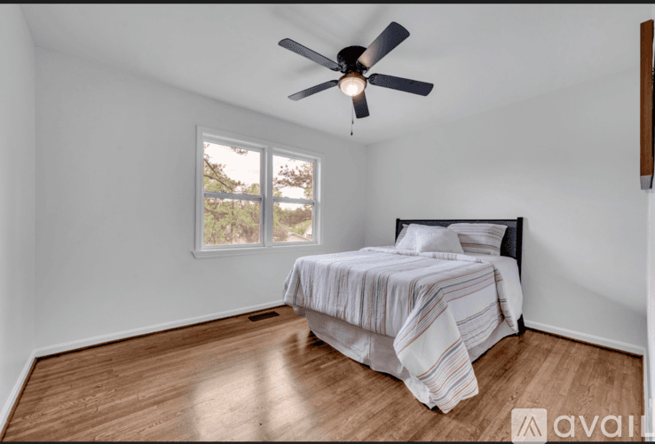 Birmingham House: 917 S Forrest Dr