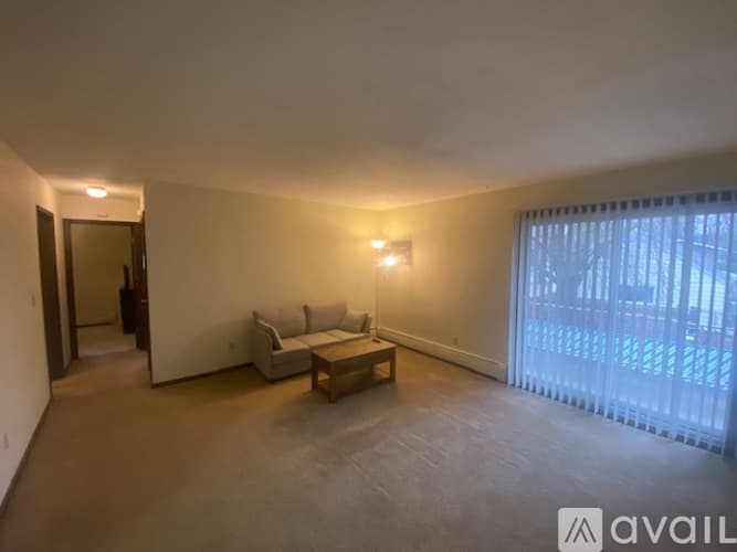 St. Cloud Apartment: 316 33rd Ave N