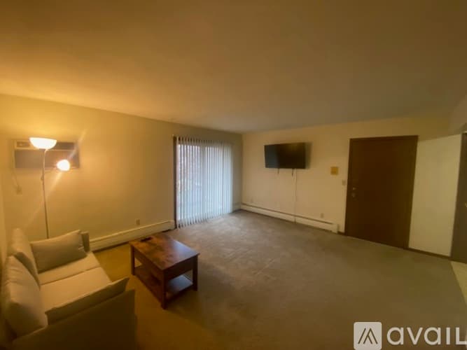 St. Cloud Apartment: 316 33rd Ave N
