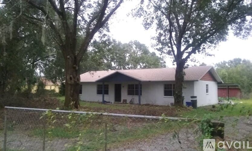 Tampa House: 13319 Cain Rd