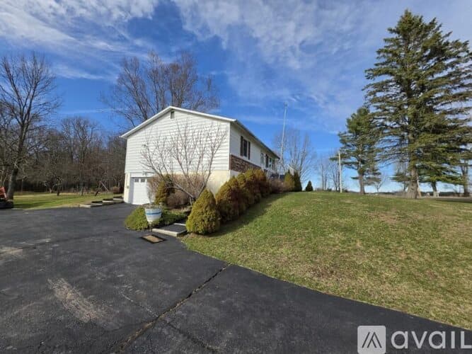 Sullivan County House: 62 Pucky Huddle Rd