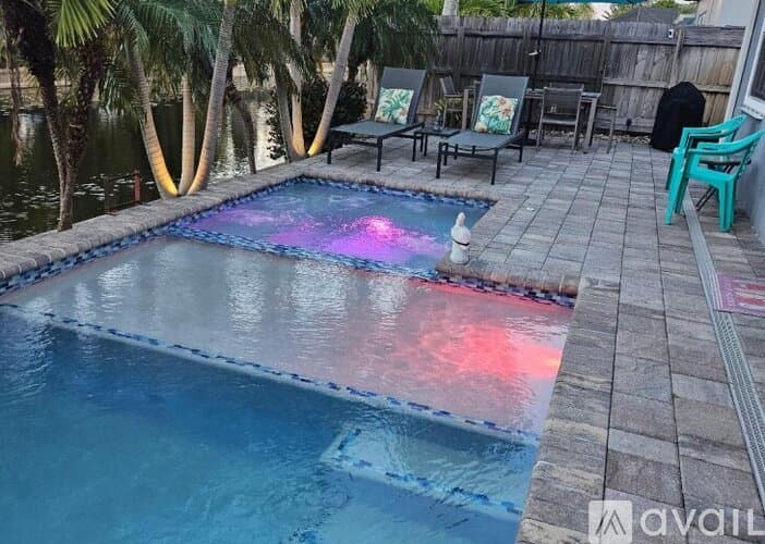 Oakland Park House: 1773 NW 37th St
