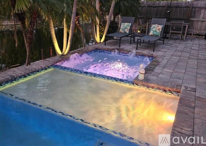 Oakland Park House: 1773 NW 37th St