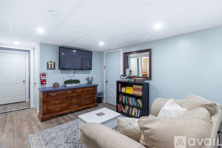 Chattanooga House: 2419 Jenkins Rd