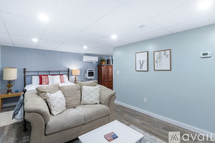 Chattanooga House: 2419 Jenkins Rd