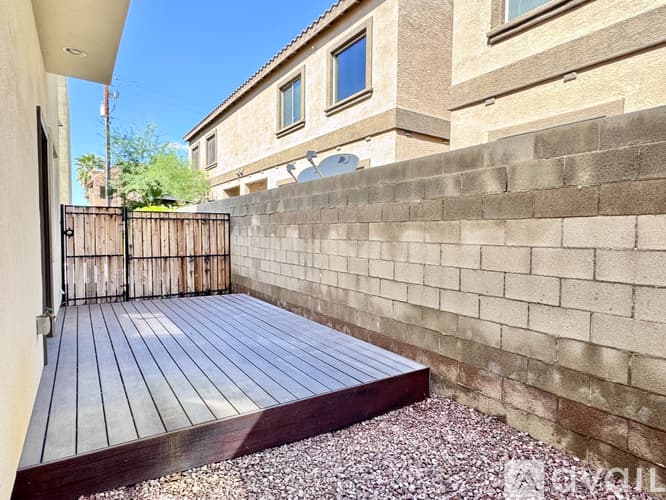 Phoenix Apartment: 3000 N 37th St