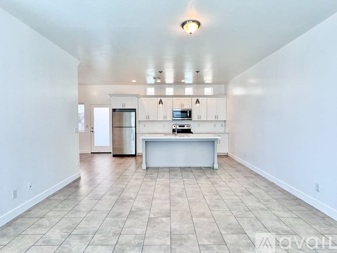 Phoenix Apartment: 3000 N 37th St