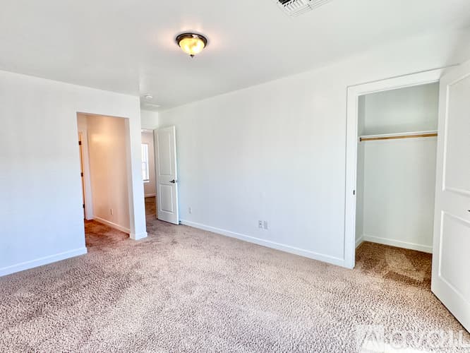 Phoenix Apartment: 3000 N 37th St