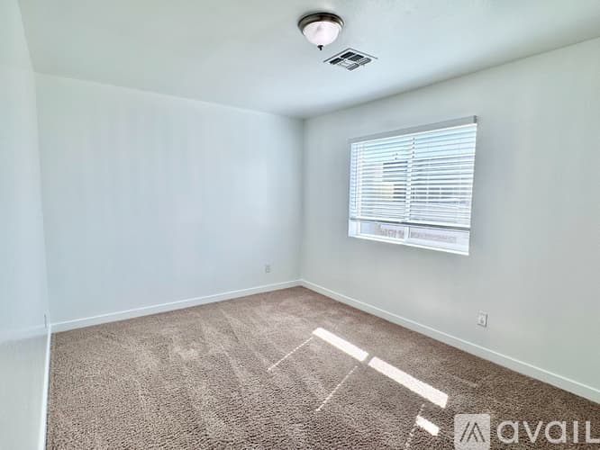 Phoenix Apartment: 3000 N 37th St