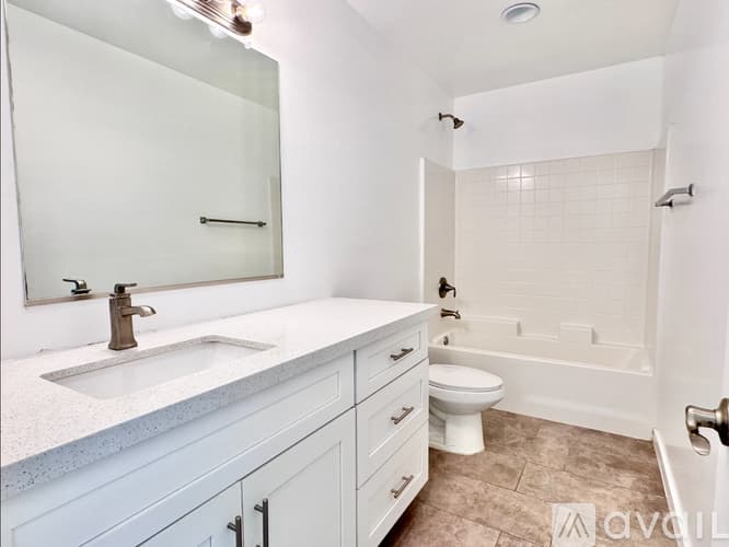 Phoenix Apartment: 3000 N 37th St