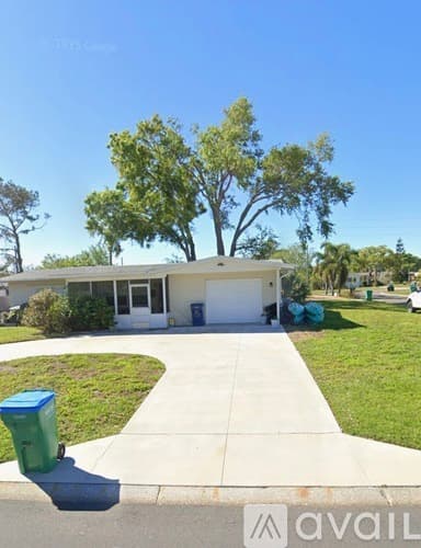Seminole House: 10180 62nd Terrace N