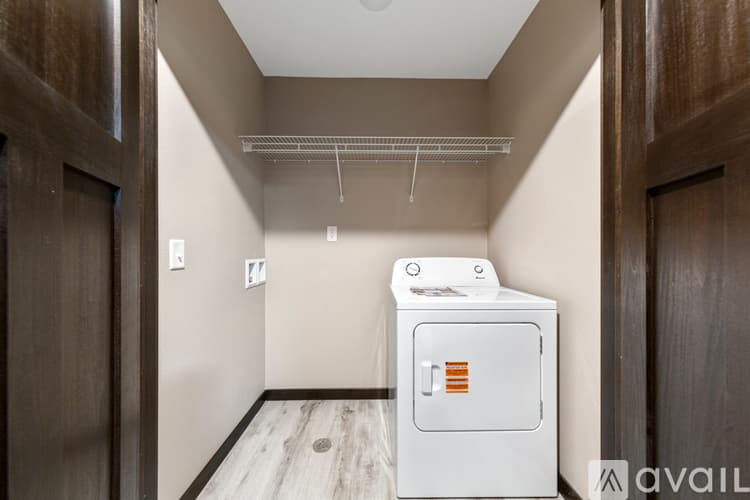 Mankato Apartment: 3200 Noble Dr