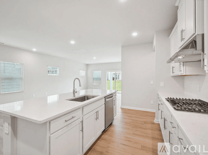 Garner House: 633 Red River Dr