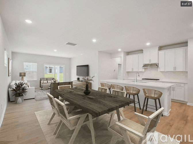 Garner House: 633 Red River Dr