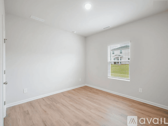 Garner House: 633 Red River Dr