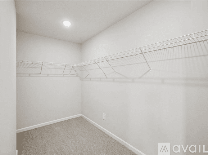 Garner House: 633 Red River Dr