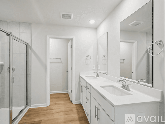 Garner House: 633 Red River Dr