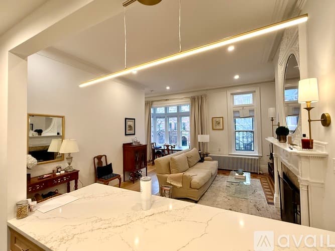Boston Apartment: 188 Marlborough St