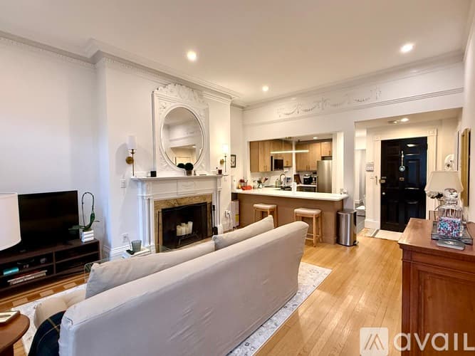 Boston Apartment: 188 Marlborough St