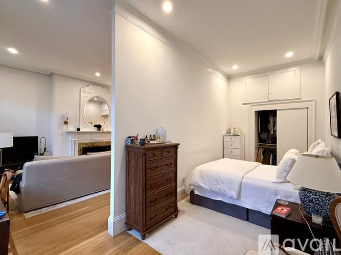 Boston Apartment: 188 Marlborough St