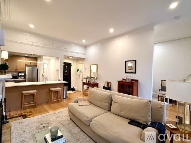 Boston Apartment: 188 Marlborough St