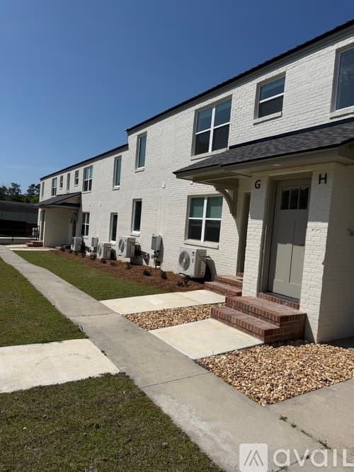 Moultrie Apartment: 1001 1st St SE