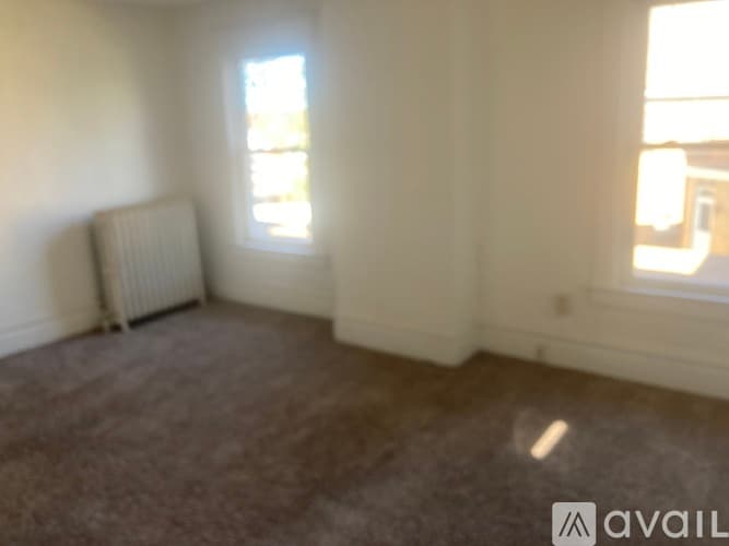 Jeannette Apartment: 11 Cuyler Ave