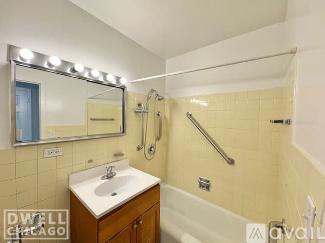 Chicago Apartment: 5650 N Sheridan Rd