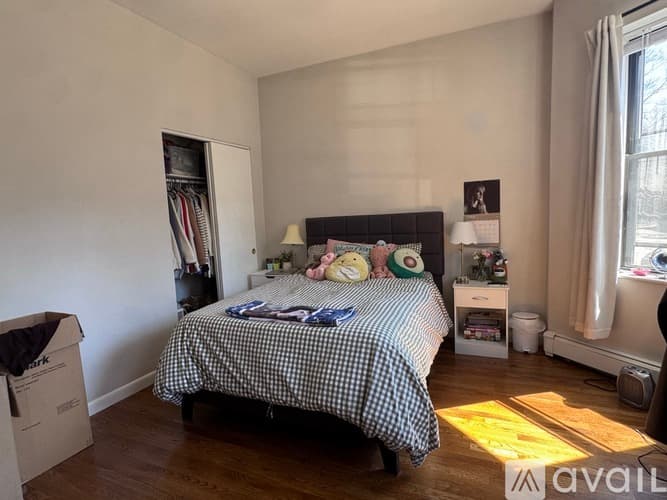 Brookline Apartment: 15 Stearns Rd