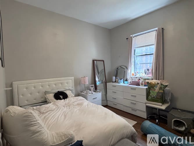 Brookline Apartment: 15 Stearns Rd
