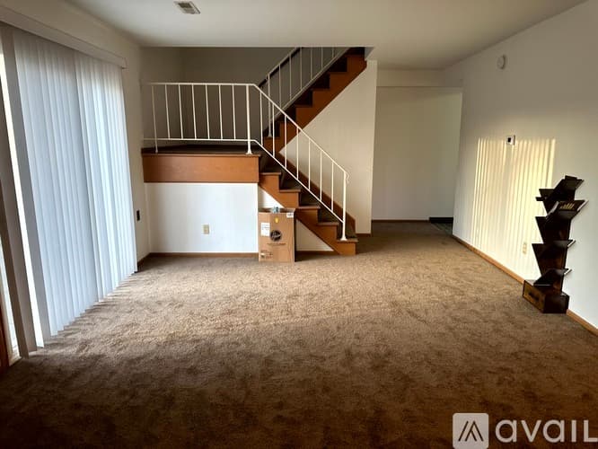 Pekin House: 3 Florentine Ct