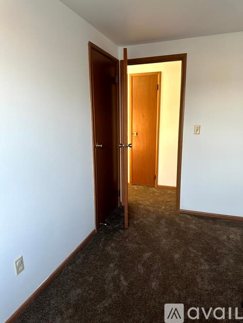 Pekin House: 3 Florentine Ct