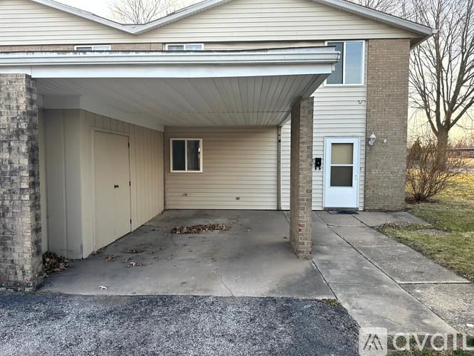 Pekin House: 3 Florentine Ct