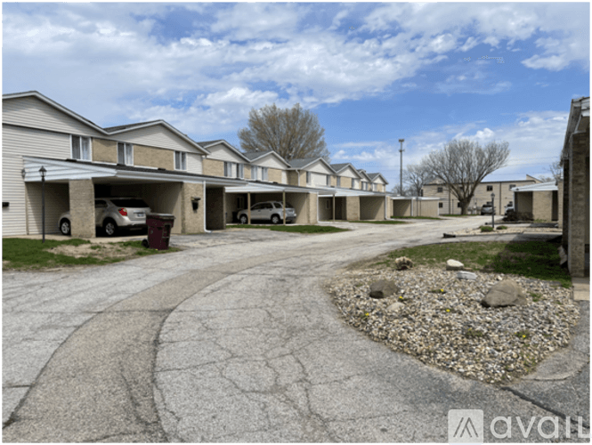 Pekin House: 3 Florentine Ct
