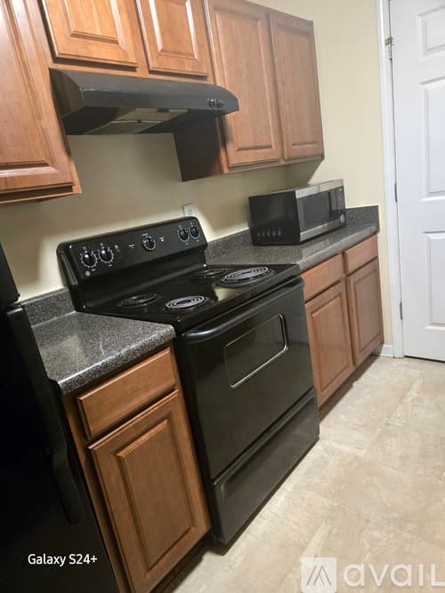 Stonecrest House: 14302 Fairington Ridge Circle