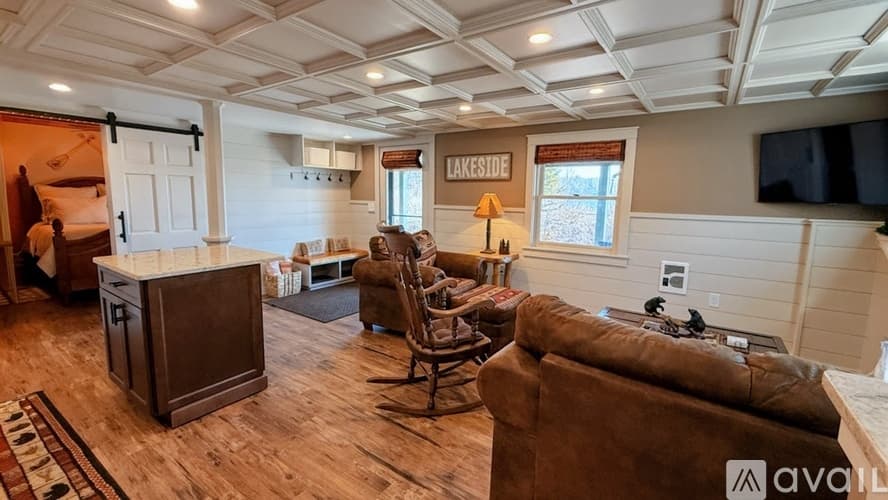 Silver Lake Apartment: 175 Plains Rd