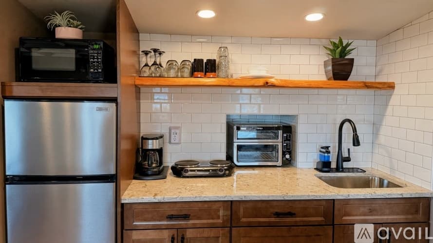 Silver Lake Apartment: 175 Plains Rd