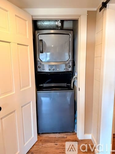 Silver Lake Apartment: 175 Plains Rd