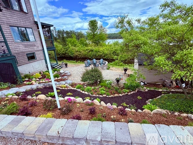 Silver Lake Apartment: 175 Plains Rd