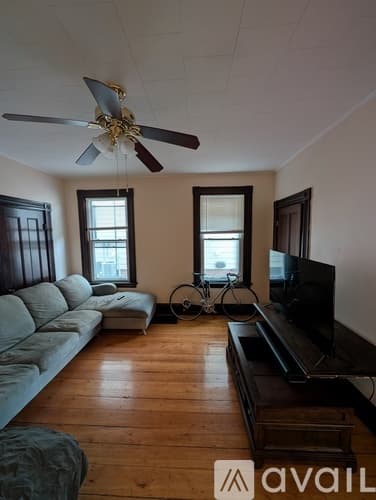 Medford Townhome: 74 Sharon St